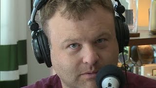 Frank Caliendo reads Trump speech as Morgan Freeman video