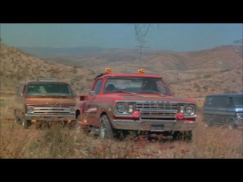 '70s Custom vans terrorize '77 Dodge D-100