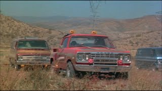 Download lagu '70s Custom vans terrorize '77 Dodge D-100 mp3