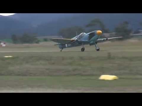 Spitfire crashes at Watts Bridge