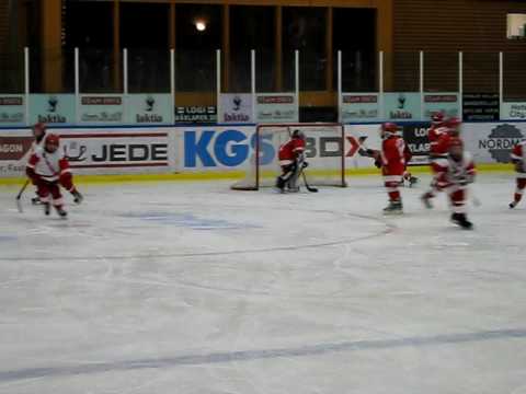 Axel gör ett mål i Coop cup 091121.