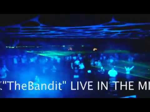 Version 2: DEREK TheBandit LIVE @ H20 Promo