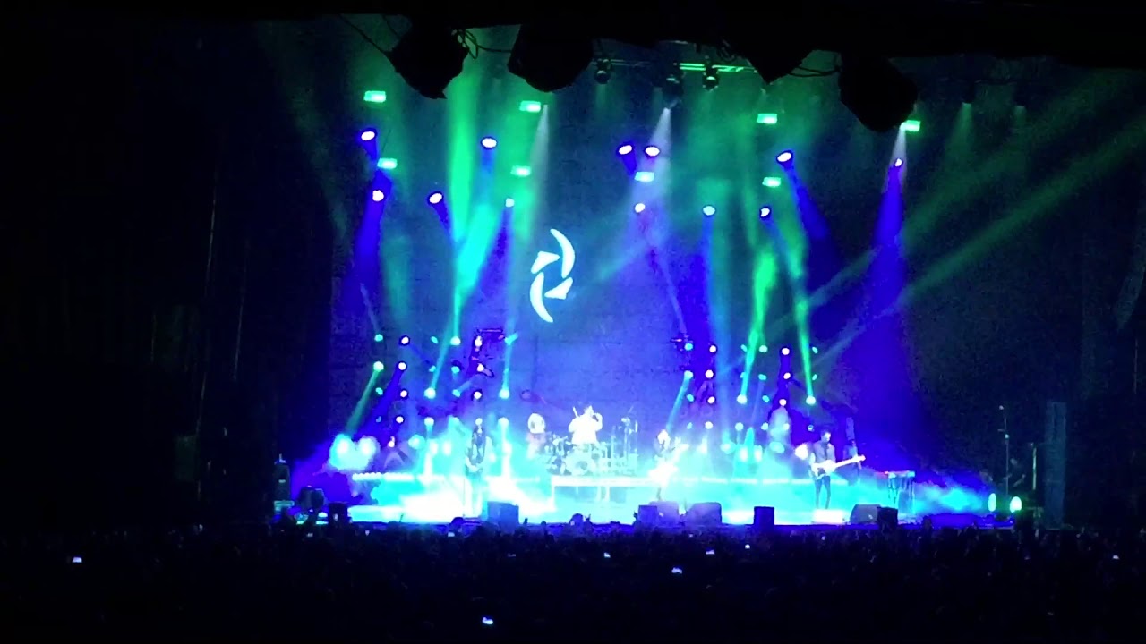 Halestorm live do not disturb live in Amsterdam