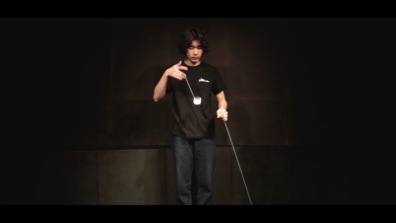 ツーハンドクロストラピーズ