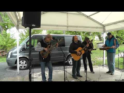 Petr Feikl + přátelé Praha - Petr Feikl a přátelé - Noc padá na polštář