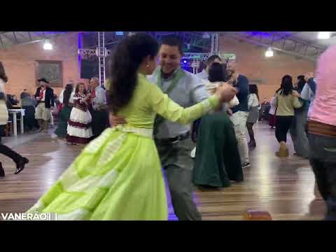 É rancheira gauchada! Grupo Vanerão