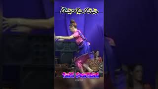 Download lagu Bule cantik nari jaipong , nona caty mp3 Download lagu Bule cantik nari jaipong , nona caty mp3