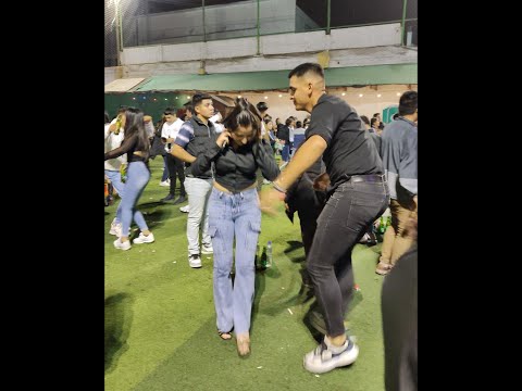 DICEN QUE SOY MUJERIEGO / Saul Coba Lozano