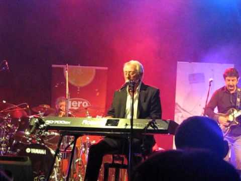 Oliver Dragojevič & Dupini - Lipa Moja (Koprivnica 12.2.2011)