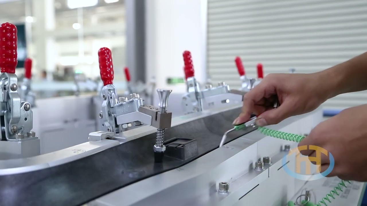 Checking fixture of Skylight plastic parts and detection process