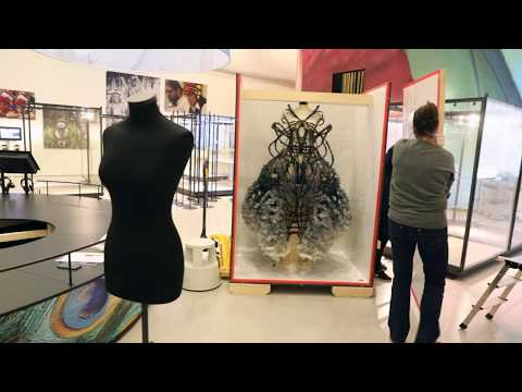 Unpacking - haute couture Yiqing Yin