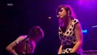 The Pipettes - I Love You (Live Rocknacht 2007)