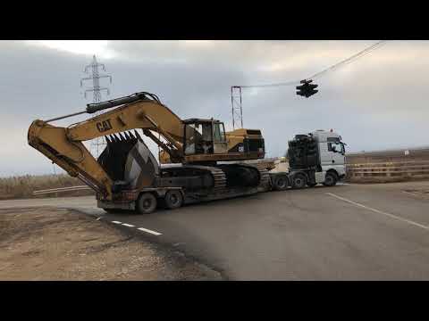 Transporting The Caterpillar 375 Excavator By Side - Fasoulas Heavy Transports