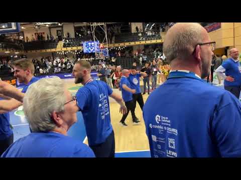 Sfeerimpressie bekerfinale Landstede Zwolle- Zorg en Zekerheid Leiden - met geluid en afterparty