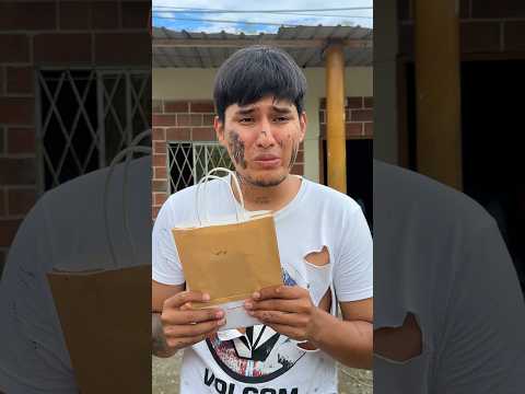 Niño pobre le da un regalo a su mamá y no creerás lo que pasó #reflexión