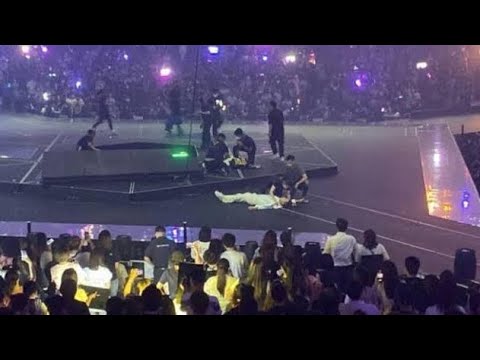 TOP 10 Stage Falls by Artists The WORST Stage Falls of Artists and Celebrities in 2025