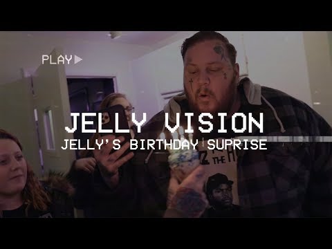 Jelly's Surprise Birthday Party | Bunnie Xo