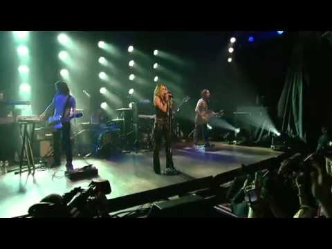 Miley Cyrus - Every Rose Has Its Thorn Live at House of Blues (MTV Concert)