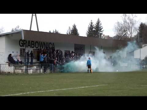 Kibice w trakcie meczu Grabownica - Pakoszówka
