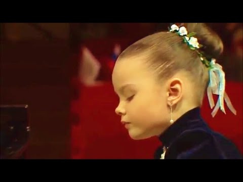 Chopin "Nocturne" - Agafia Korzun (Age 7)