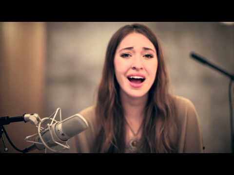 Lauren Daigle - How Great Thou Art (Acoustic)
