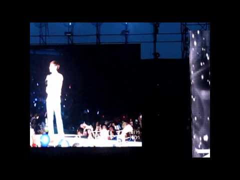 [FANCAM] Changmin , Kyuhun , Minho - Just the Way You Are  @ SMTOWN IN BKK