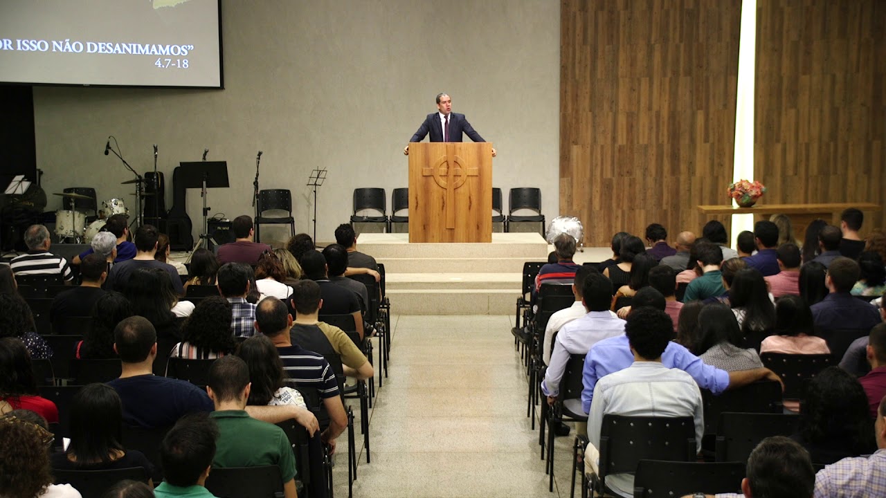 2 CORÍNTIOS 4.7-18 - Por isso não desanimamos