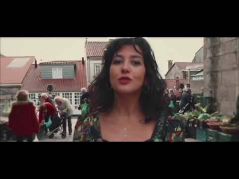 Lucía Pérez - Tocando enfrente (Videoclip Oficial)
