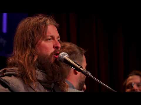 eTown Finale with Greensky Bluegrass & Israel Nash - I Kissed A Girl (Live on eTown)