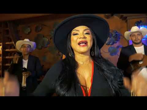 @LaNegraLinares - 4 Palos pa un Guayabo