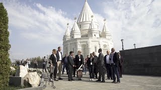 «Ավրորայի» մրցանակակիր Միրզա Դինային այցելեց Ակնալիճ համայնքի եզդիական Թաուսե Մալաք տաճար
