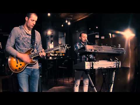 Dobro da nije vece zlo, Zanjisi Kukovima, Samo malo - Milos Djordjevic i Bojan Vasilic LIVE