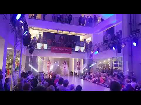 Modenschau 2019 in einem Würzburger Bekleidungsgeschäft