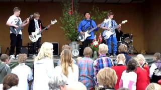 The darkwave 17th may  apartement 26- stupid world cover