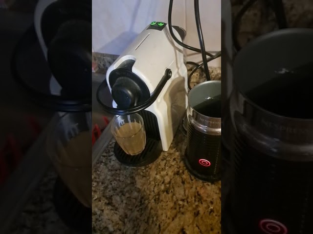 Vídeo relacionado con Contenedor de Cápsulas Usadas Compatible con Cafetera Krups Inissia - MS-624407 - Accesorio Original de Cafetera, Capacidad para 9-11 Cápsulas