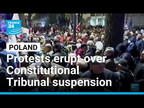 Protesters gather at Poland's Top court
