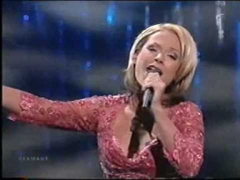 Eurovision 2001 Germany - Michelle - Wer Liebe lebt (8th)