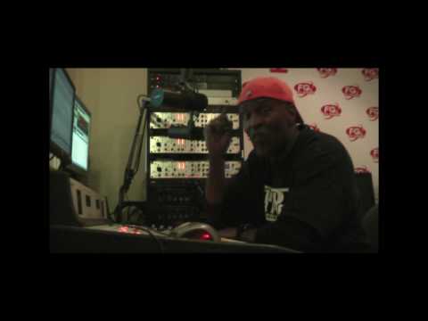 HEAT THE FLOOR with DJ MUXXA & MC ADRIAN (RADIO FG, PARIS) @ Backstage St.Gallen 8 of Mai 2010