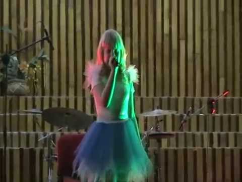 Giulia Velker  Something's got a hold on me (Christina Aguilera)