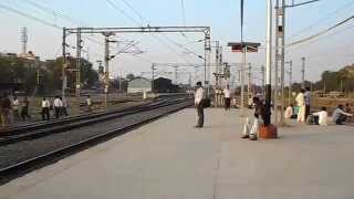 preview picture of video '12010 Ahmadabad Mumabi Central Shatabdi Express ignoring Ankleshwer Junction'