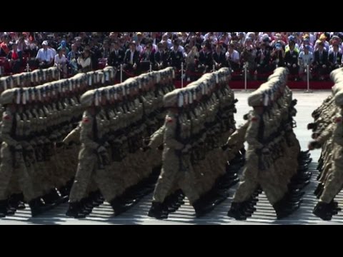 Vista delle donne su una cazzo piccolo Il prezzo di aggiudicazione scende toro a Togliatti