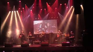 No man is an island   The Script 4M 2018