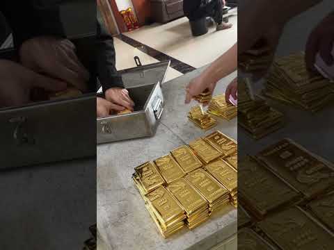 There is a box of gold bars hidden in this safe. #gold