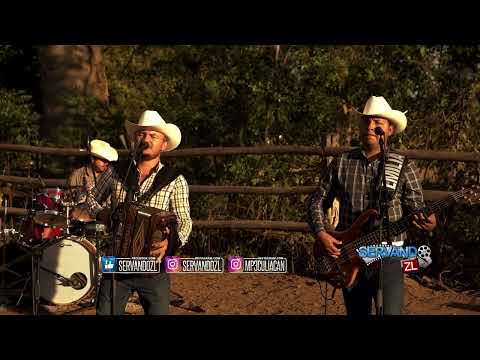 Los Mentados De Culiacan Ft. Grupo Arriesgado - El Señor Mago (En Vivo 2022)