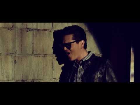 Y Si Es Por Amor - (Video Oficial) - Regulo Caro