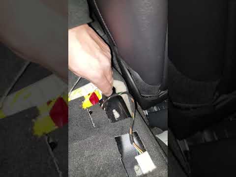 09-12 Audi A4 airbag module location