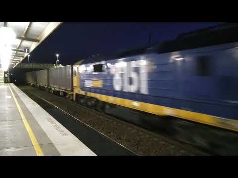 8155 & 8151 "rubbish train" at Goulburn NSW.  19th Nov 2018