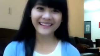 Download lagu Cewek cantik ini Ngomong apa ya??? tapi tonton deh mp3