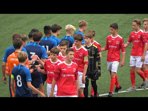 Voor aanvang DOVO JO16-1 - Prestige Football Academy O16