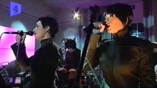 Ladytron - Seventeen (4Music 2002) [first TV appearance]
